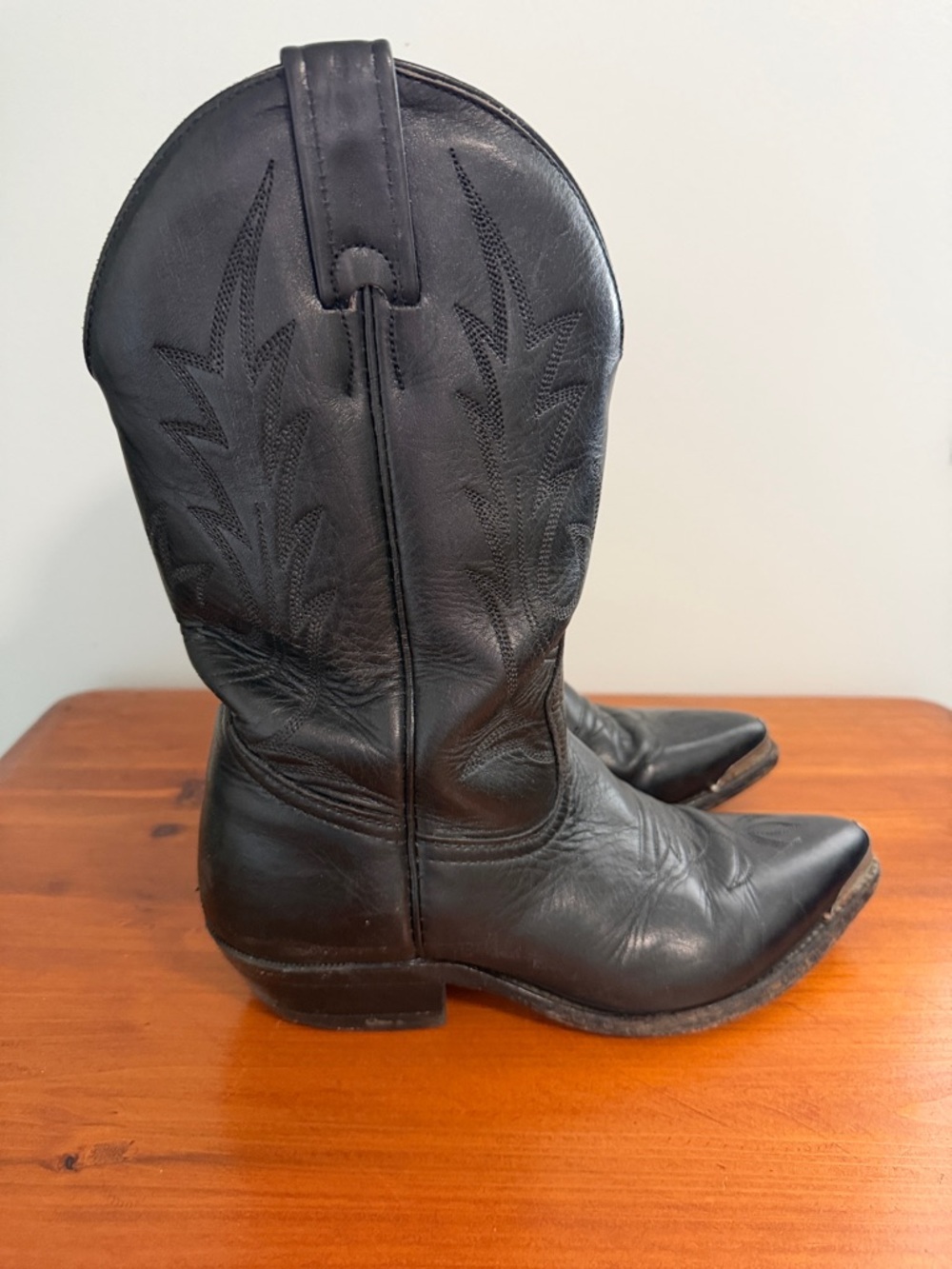 Boulet  Classic Black Leather Western Heeled Boots